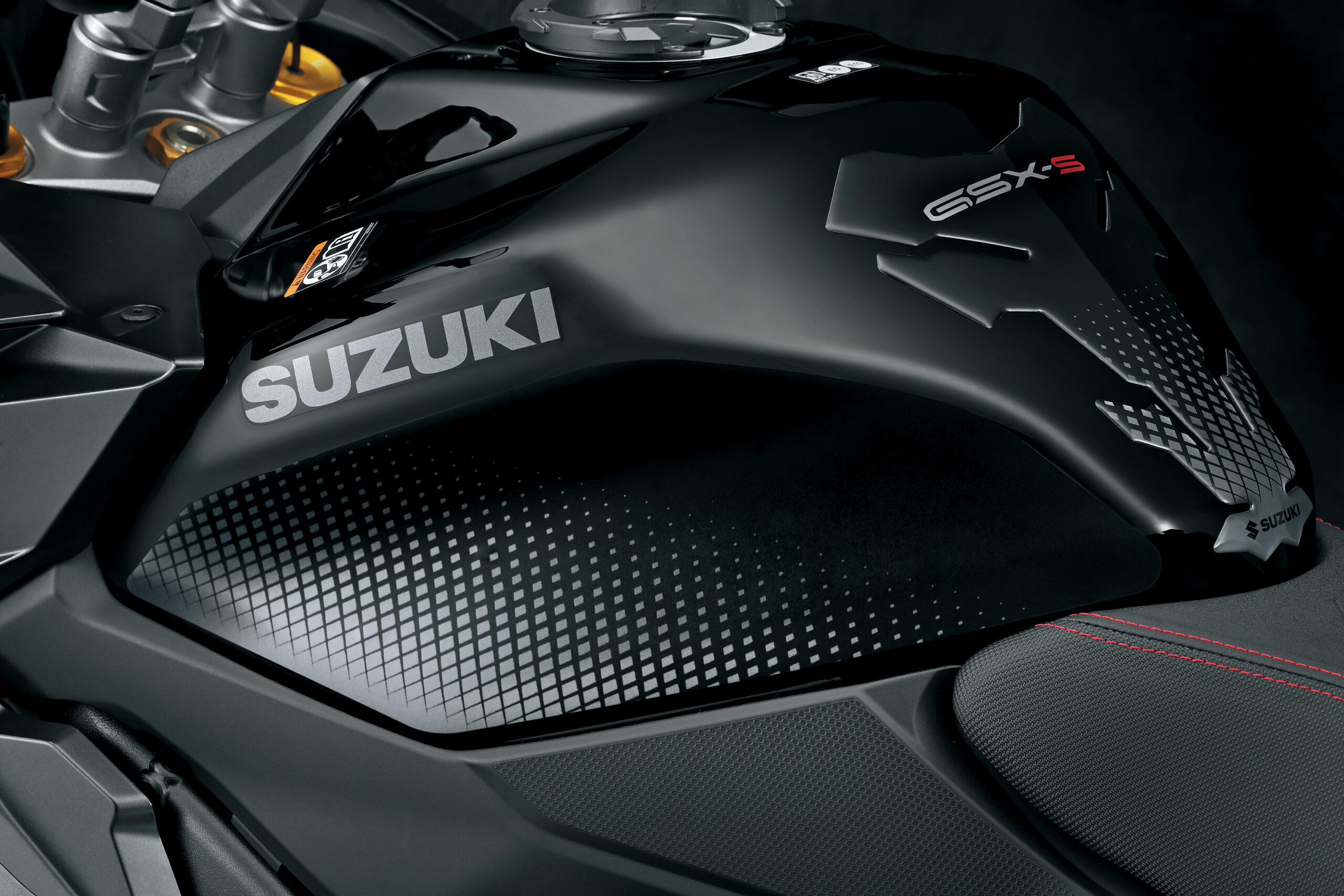 GSX SGX M accessories fuel tank protection foil black