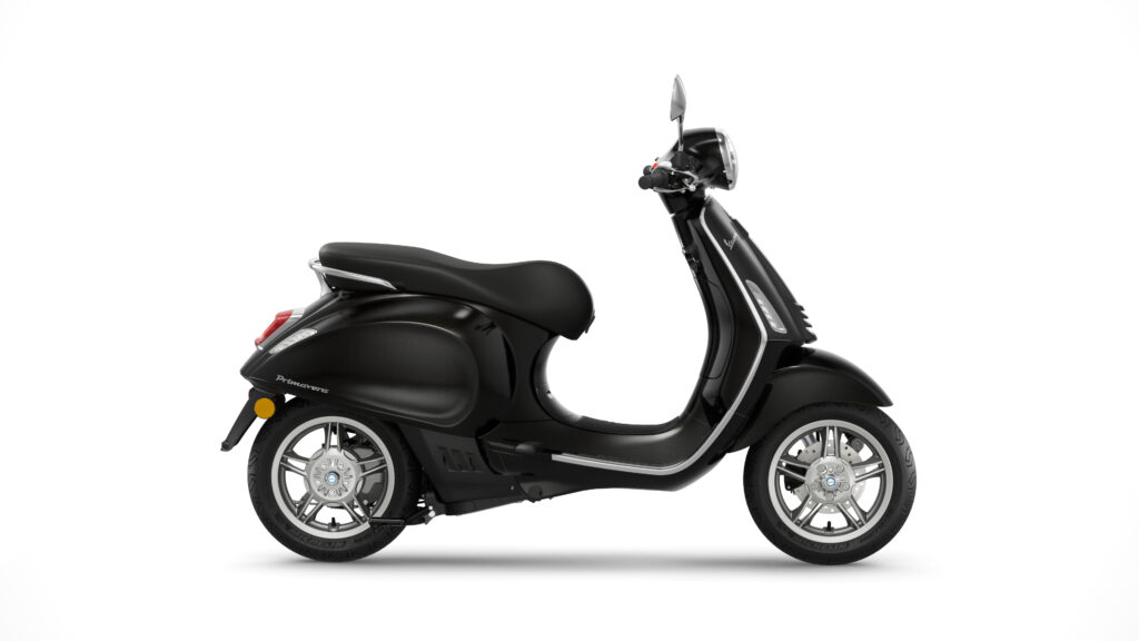 Vespa Primavera Elettrica NeroConvinto Lat DX